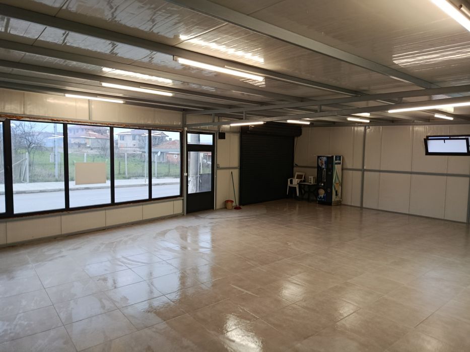 Дава се под наем Магазин в с. Страцин, Област Бургас - 100 кв.м за 629.34 € - Снимка #2