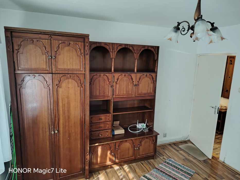 Închiriere garsoniera in Tg Mureș  . etajul 1  Dâmbu Pietros. Zona liniștită  . Imediat ocupabil