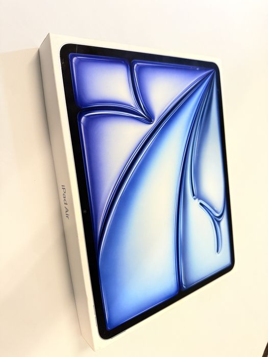 iPad Air 13 M4 256gb WiFi Blue, sigilat in cutie