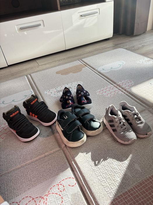 ЛОТ детски обувки Adidas 23