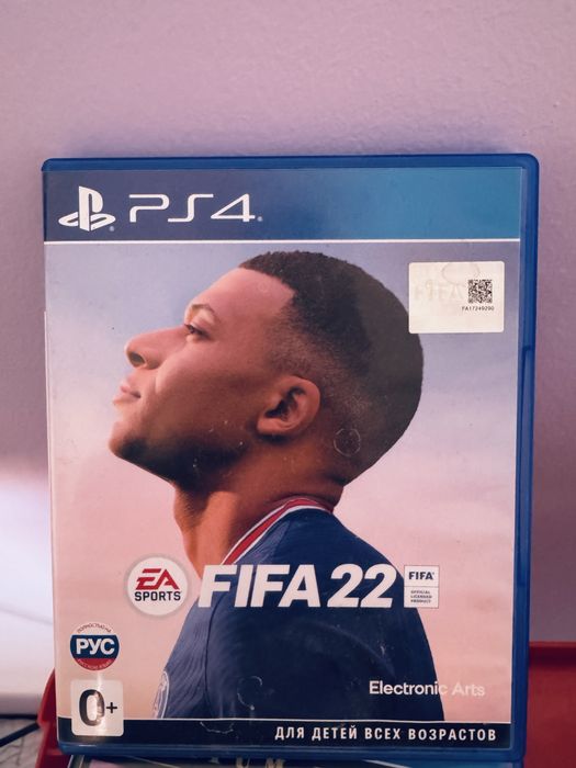 Assasin и FIFA 2022 PS4 Диска