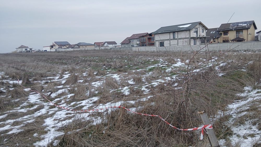 Vând Teren Intravilan