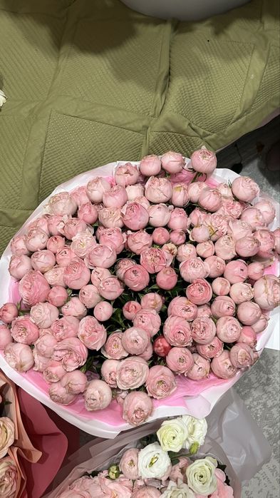 свежие цветы,огромные