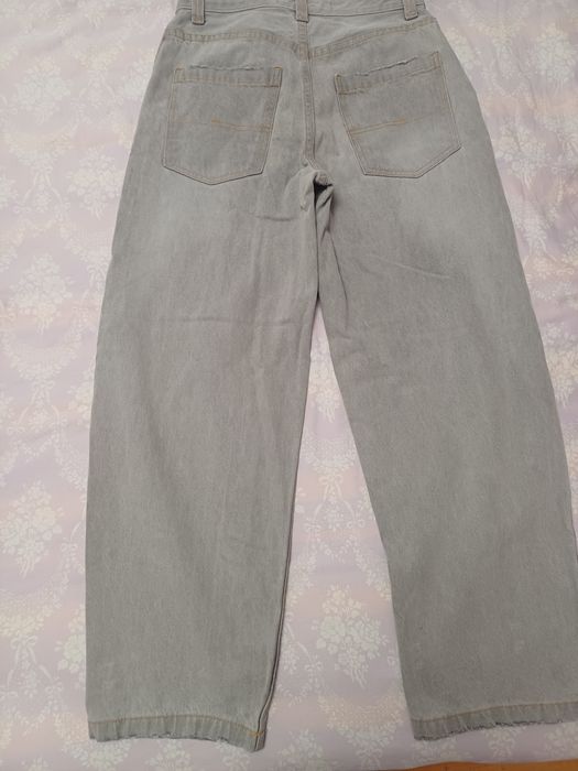 Дънки BERSHKA  РАЗМЕР 34 и 36