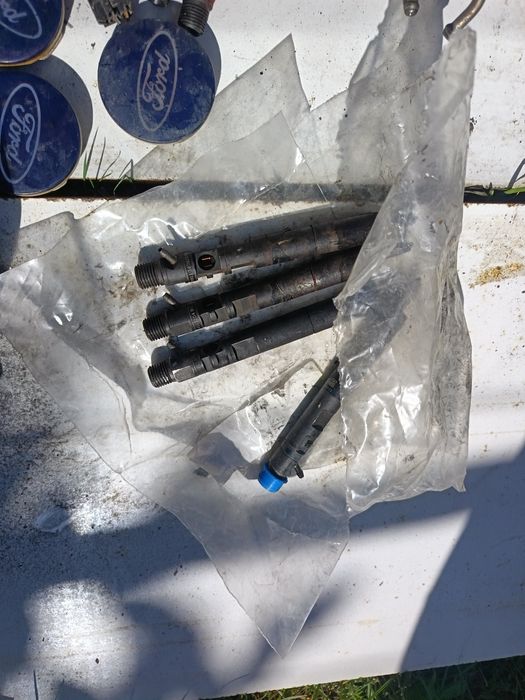 Vând piese Ford focus 1.8 tdci