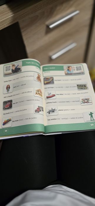 Carte interactivă copii