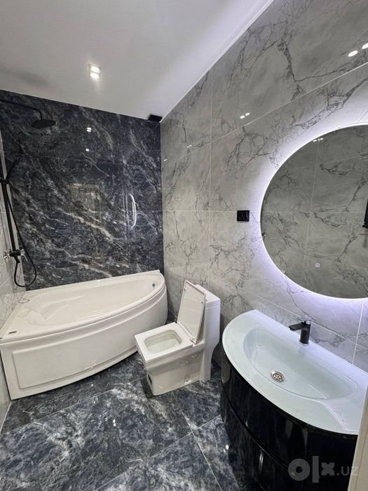 3 коттеджа вдоль дороги, 400м², 3 этажа, 6 комнат, Юнусабад, Тикланиш