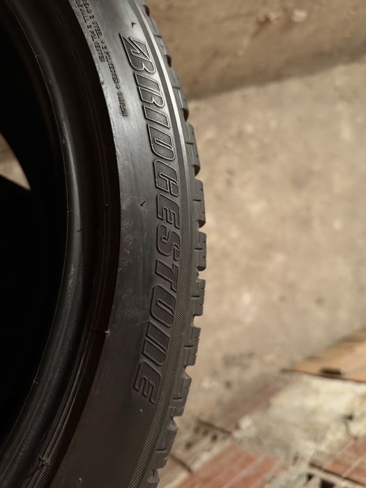 Зимни гуми Bridgestone 255.40.18