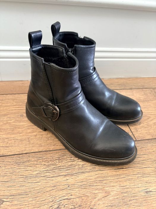 Продам женские обуви.