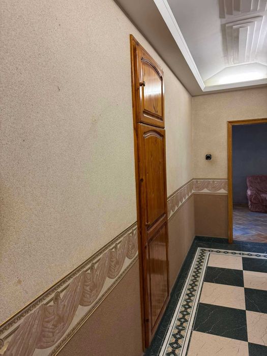 Дава се под наем Четиристаен апартамент в Казанлък - 110 кв.м за 280.5 € - Снимка #1