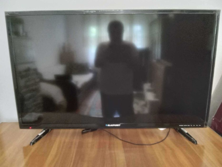 Vand TV Blaupunkt Diagonala 102 cm +Stickul smart Smart Mi TV Stick