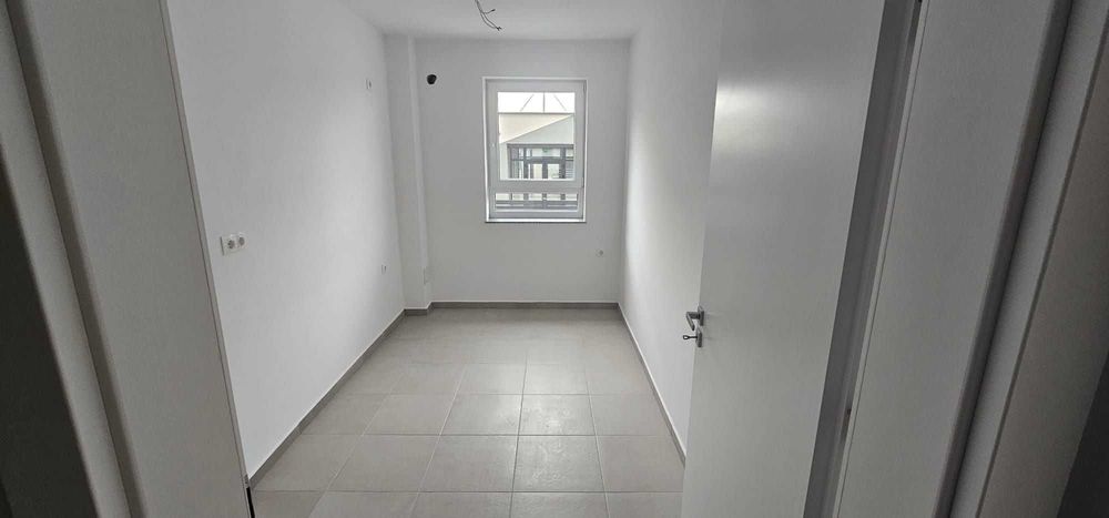 OFERTA SPECIALA - Centru Comercial la Maurer de 59mp la parter pt businessul tau