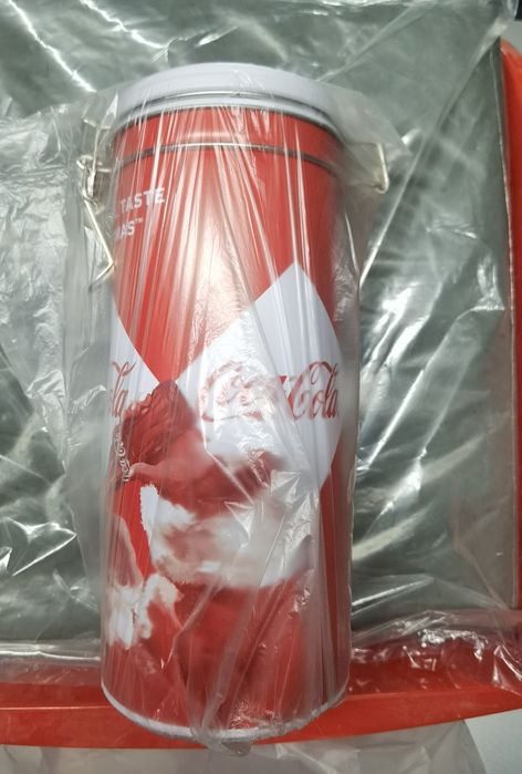 Метални кутии на Кока Кола