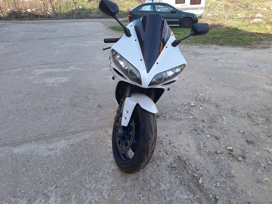 Yamah yzf -r1 7800