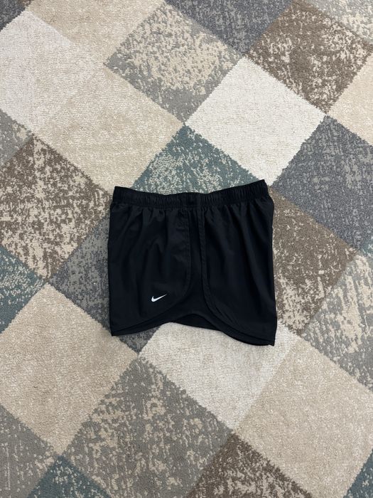 Дамски къси гащи Nike