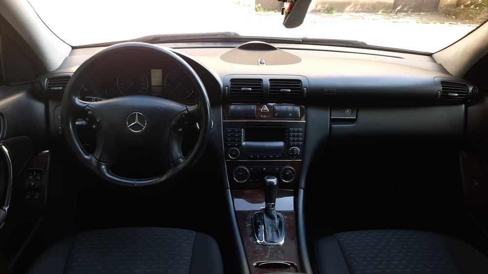 Vând mercedez  din 2004