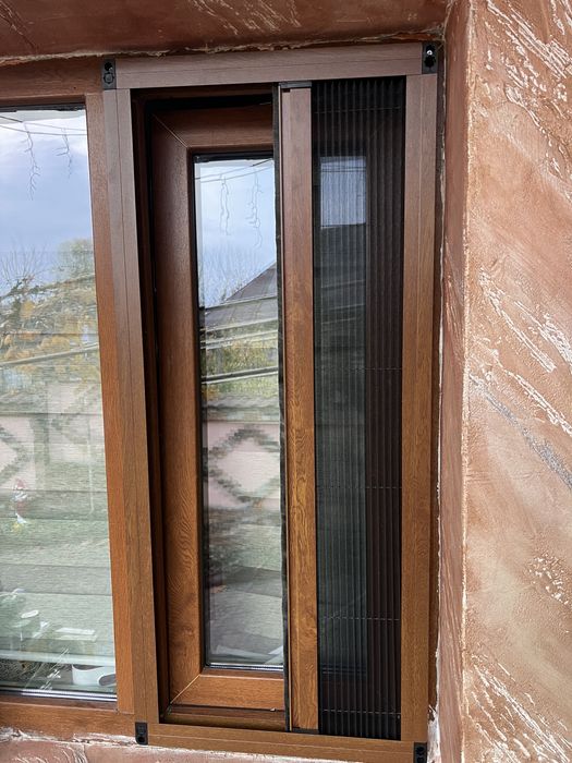 Plase de insecte tip plisse