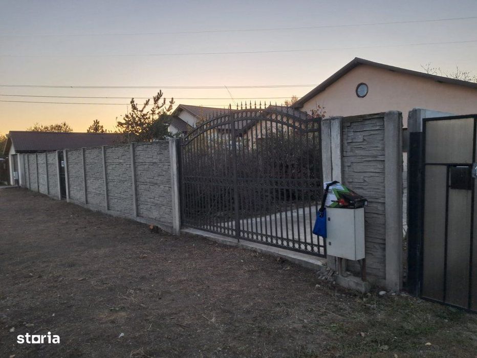 Casa Individuala Cu Teren De 3700Mp Bacu Str Ciorogarlei