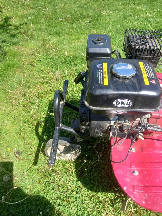 Motocultor/motosapa Dakard SR1Z-100, foarte puțin folosit, cu accesorii