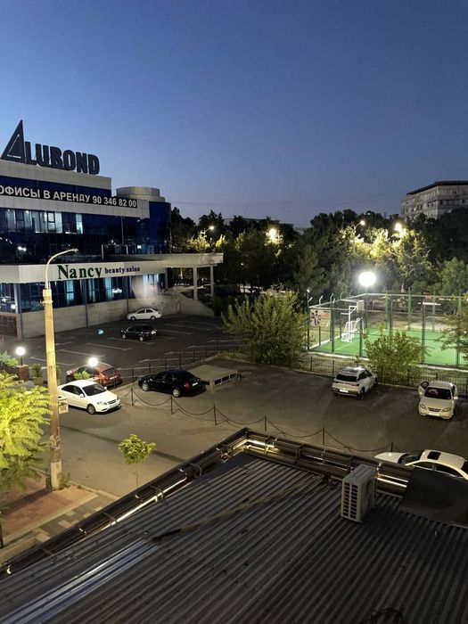 #121 Цум, Айбек, продается 3х комнатная квартира 3/3/9  74м2