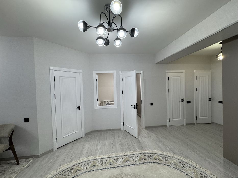 Квартира сотилади 56кв 3 хона килинган 10 этаж рохатда куругда