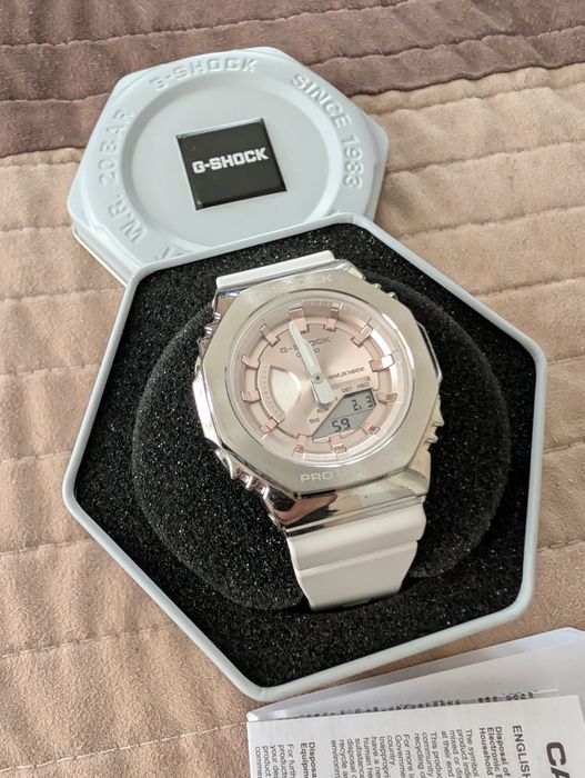 Продавам часовник Casio G Shock