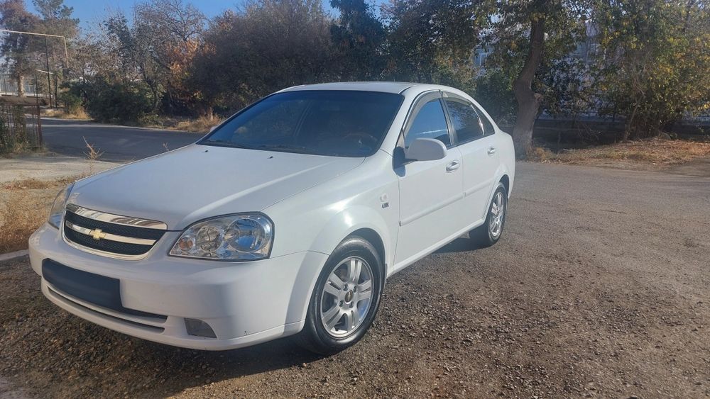 Lasetti 1.8 2010 toza