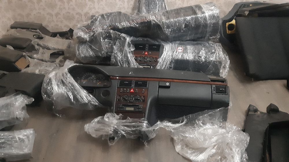 210 мерседес 210 лупарик