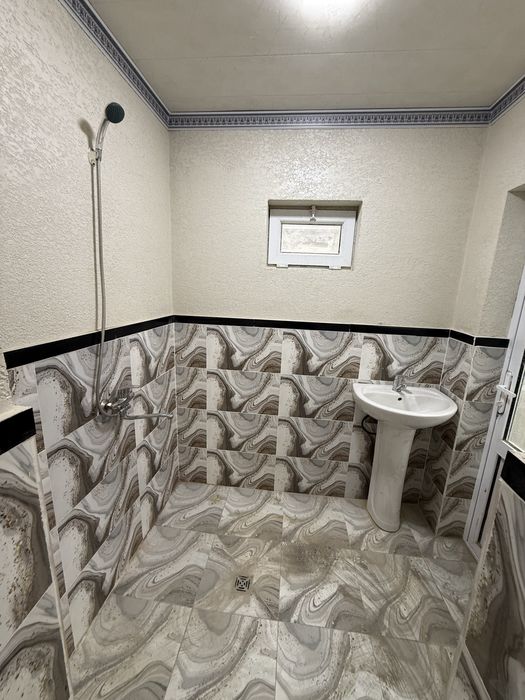 Продается коттедж четырехкомнатная Яшнабад Куйлук сангород