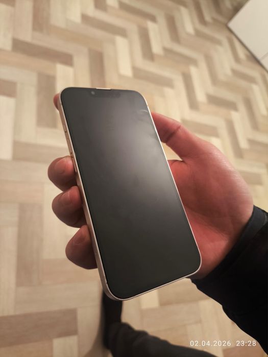 Продам айфон 13 128 гб