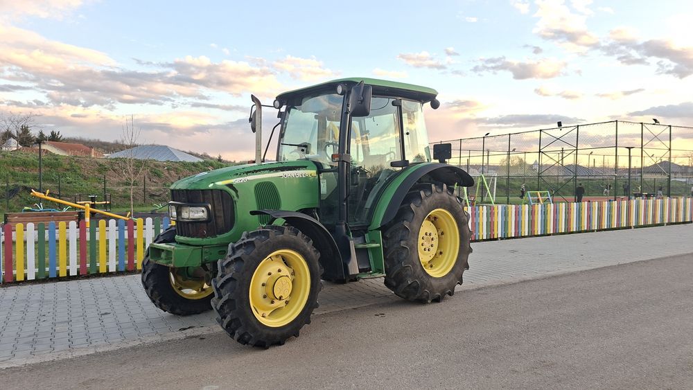 TRACTOR JOHN DEERE 5820// AN 2008//New holland/  case /mccormick