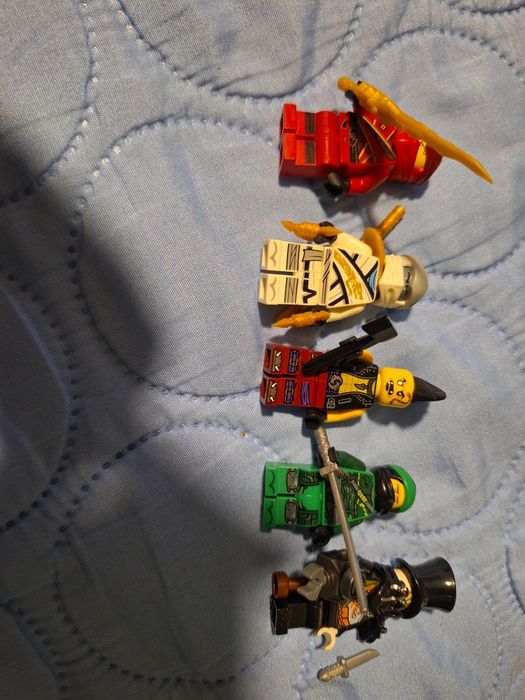 Vând figurine Lego