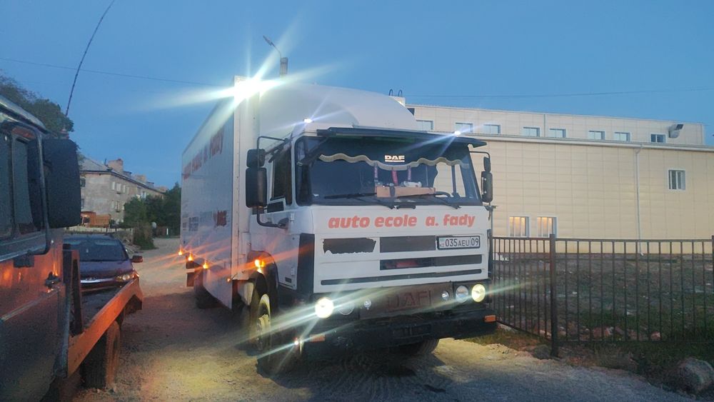 Продам Даф 8 тонник термос