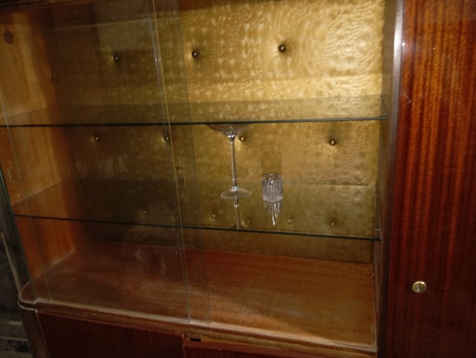 Трюмо ссср Сервант германия и старинный в хорошем состоянии не д