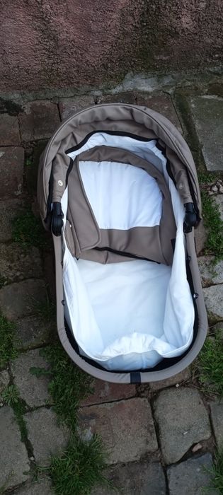 Бебешка количка!