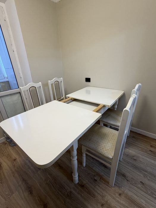 Продам стол с 6 стульями