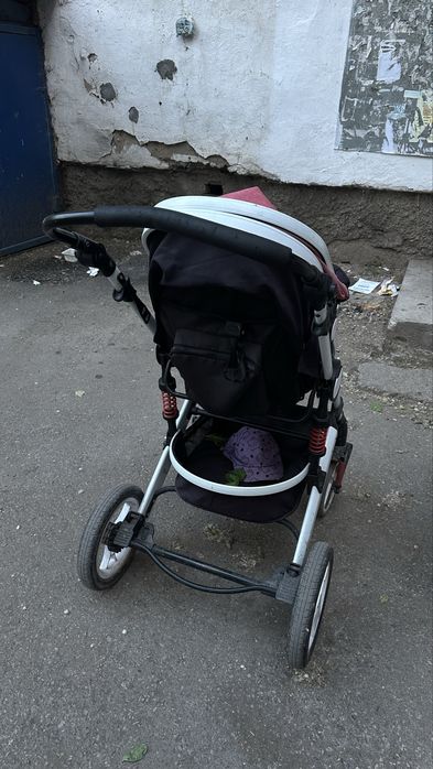 Коляска  в поддержанном состоянии