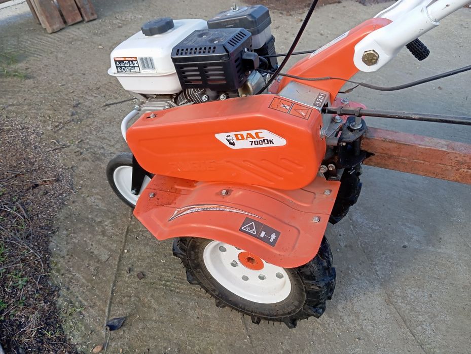 Vând motosapă Ruris Dac 700Dk cu remorcă