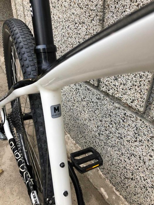 Everest - USA - 29 - Carbon