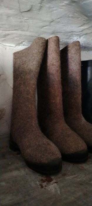 Продам валенки с резиновой подошвой