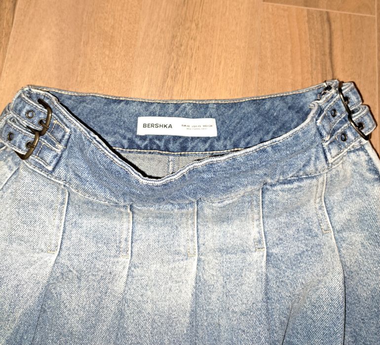 Fusta blugi Bershka