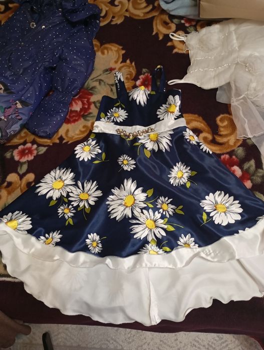 Продам платья срочно
