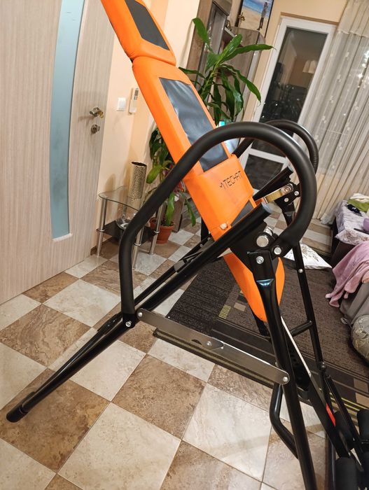 Инверсна лежанка Techfit Pro, Черен/Оранжев