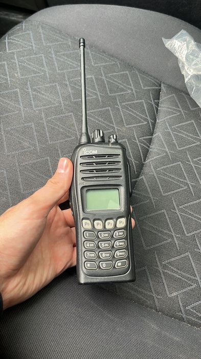 Продается Рация iCom