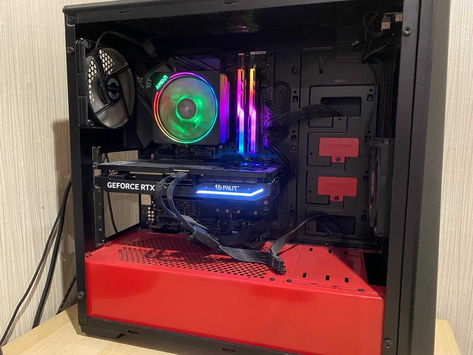 Компютър RTX 4070 SUPER | Ryzen 7 3700x | 16GB RGB RAM 3600mhz |