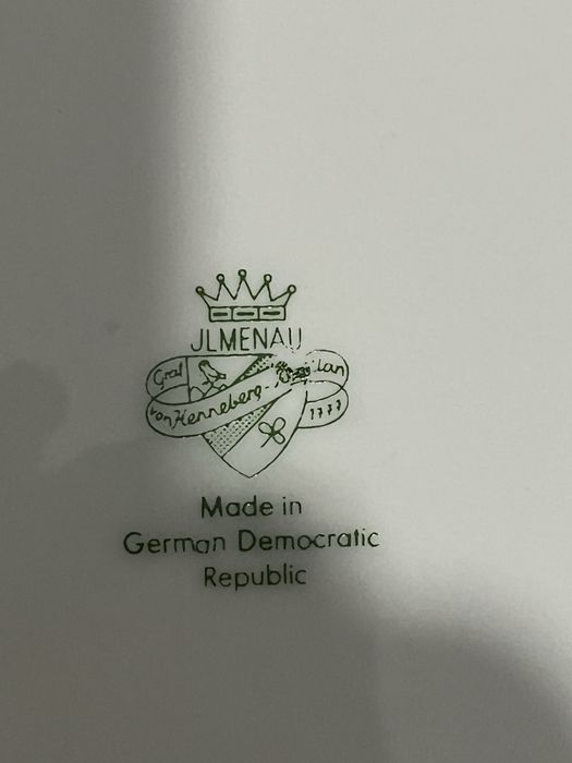Продам сервиз столовый