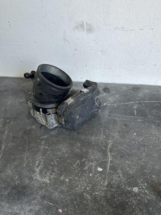 Clapeta acceleratie BMW Seria 5 E60 E61 525i 530i 7556118 |3.0 benzina