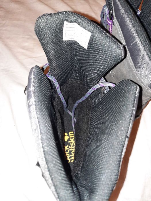 Ghete fete Jack Wolfskin marime 39 inalte stare impecabila