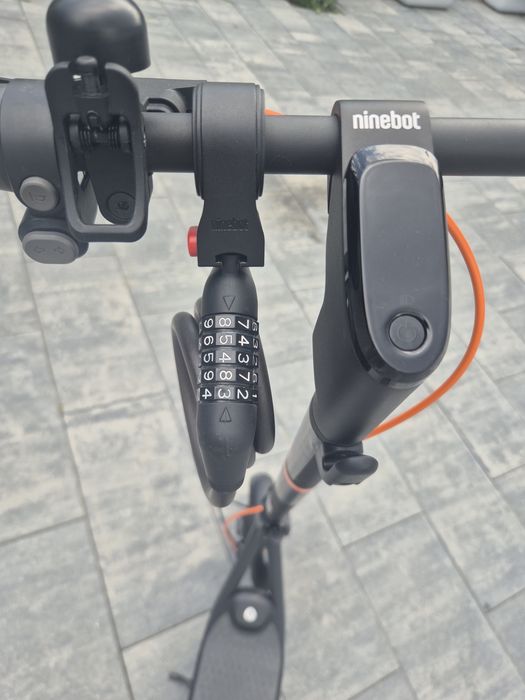 Trotinetă electrică Ninebot Segway F2 Pro