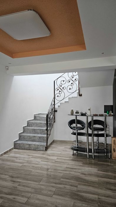 Casa de închiriat sau de vanzare